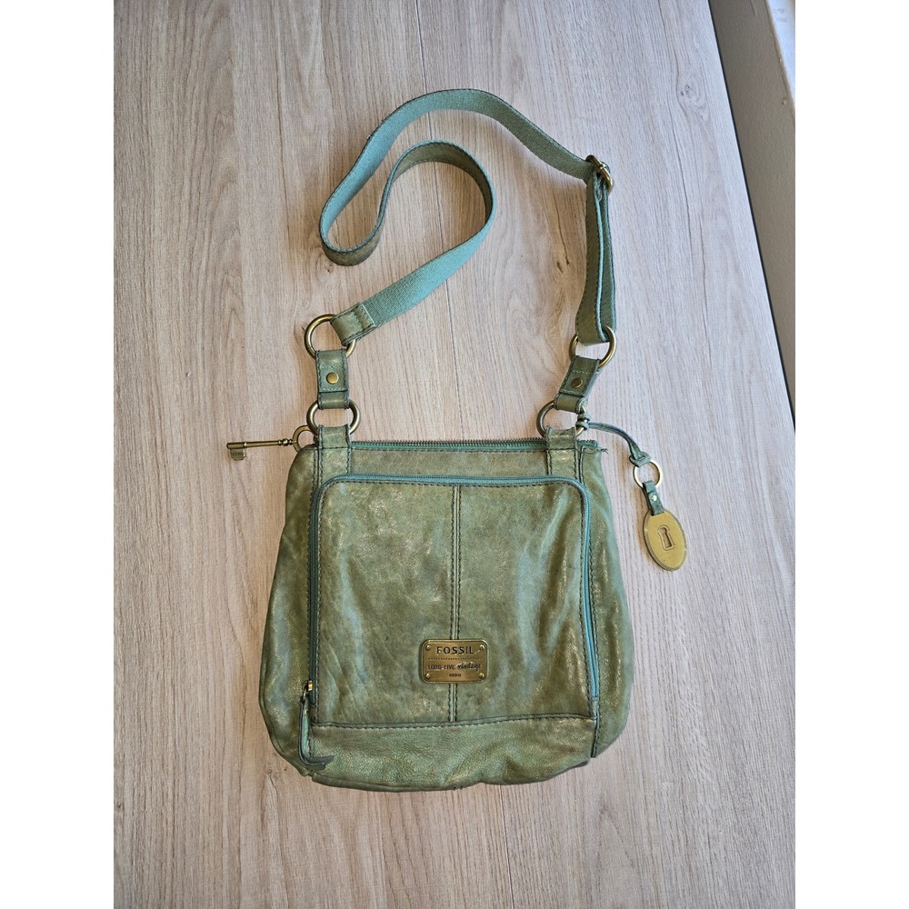 Fossil Women's Green Leather Crossbody Shoulder Bag Key Charm Vintage bohemian